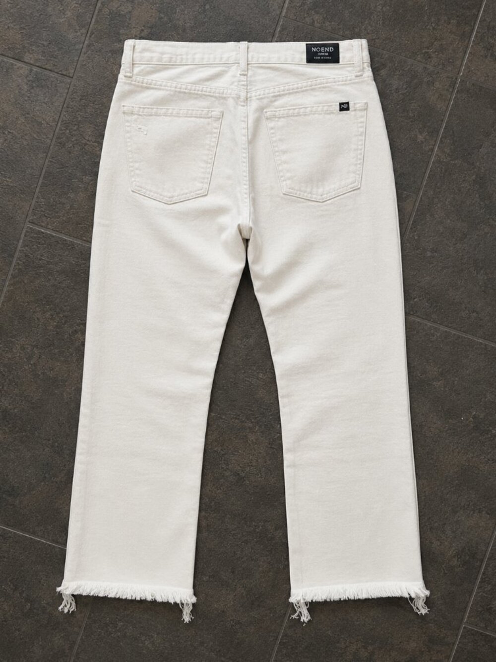 Noend Farrah Kick Flare Jeans Crop Sz 28 Ivory Cream Cotton raw hem Made in USA - Picture 3 of 6